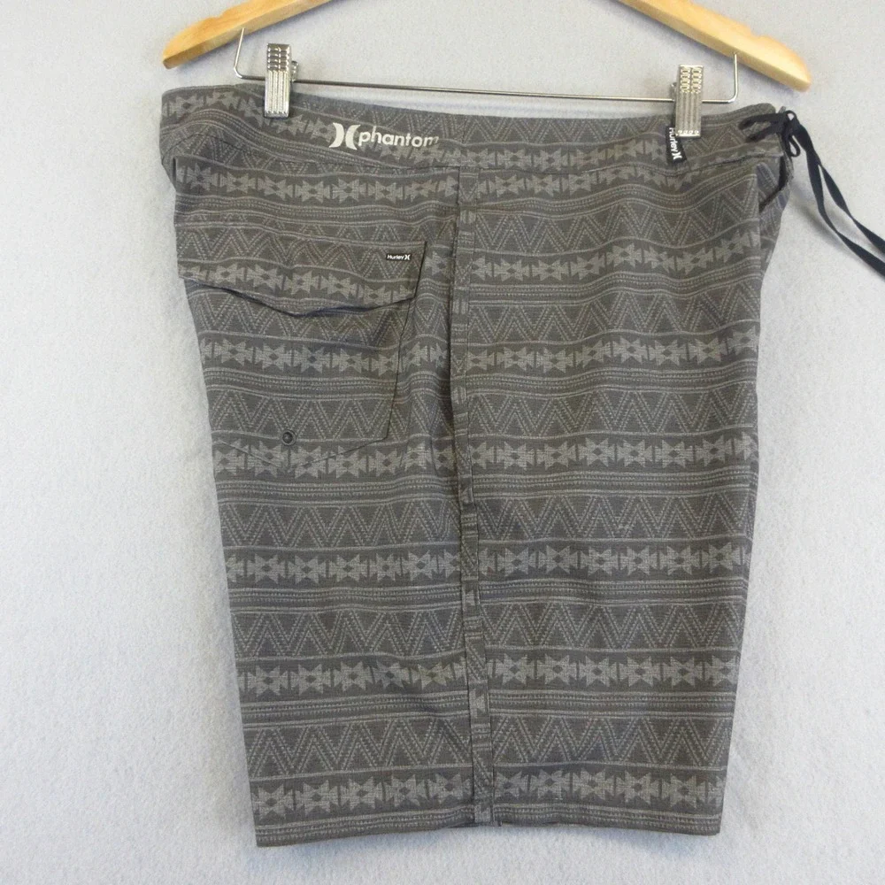 Hurley‎ Board Shorts Mens 33 Grey Phantom Aztec Geometric Stretch Surf Swim